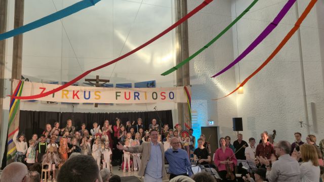 Erlöserkirche Frankfurt Oberrad | Kindermusical Zirkus Furioso